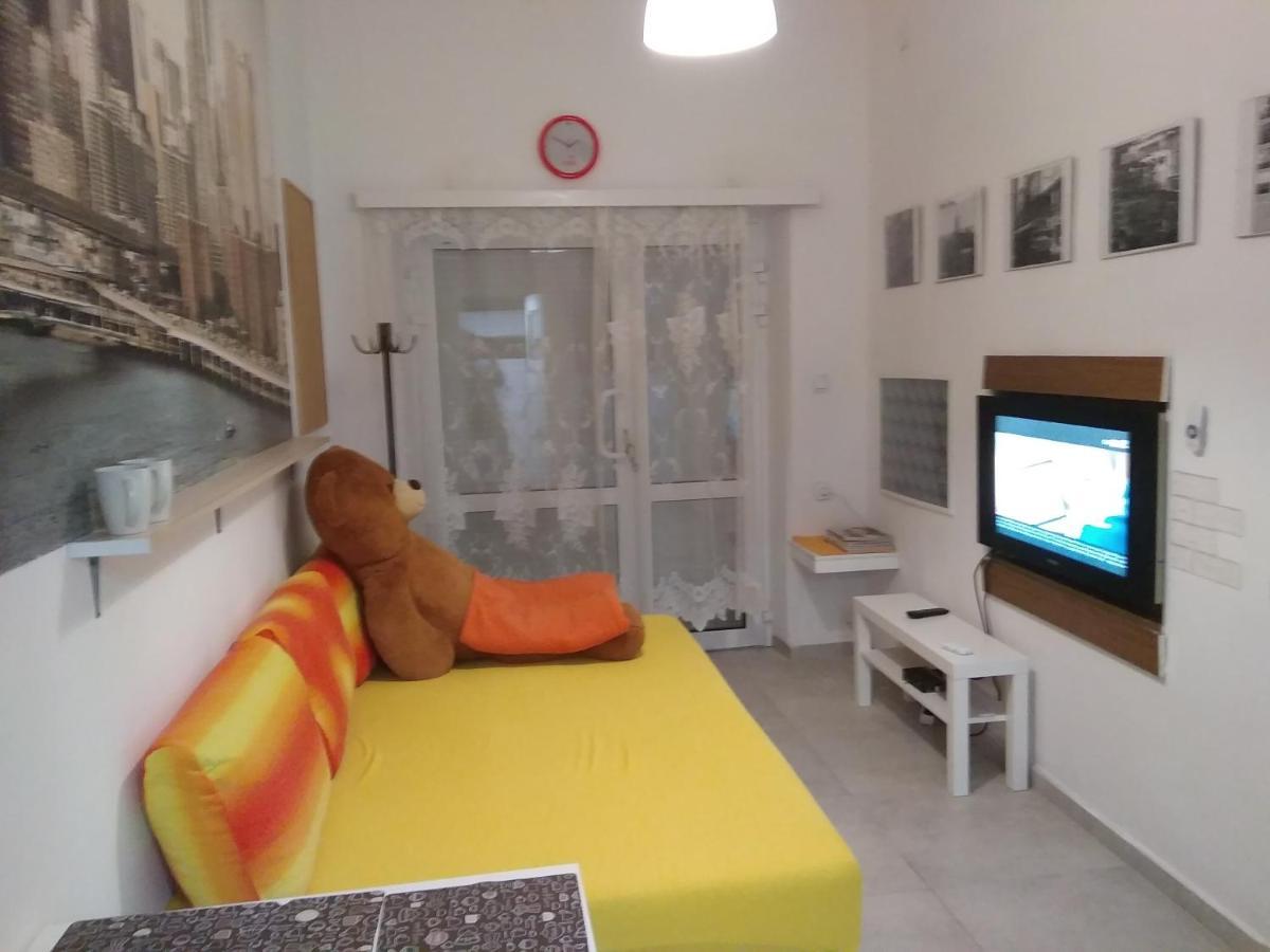 Apartament Przy Parku Noclegi بوتسك المظهر الخارجي الصورة