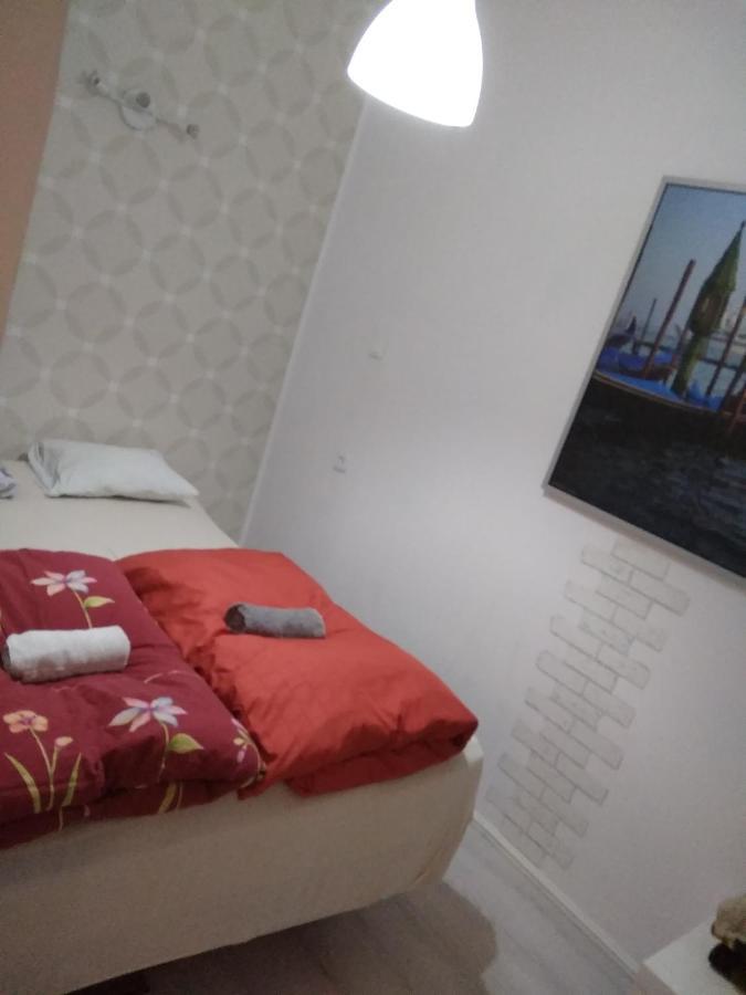 Apartament Przy Parku Noclegi بوتسك المظهر الخارجي الصورة