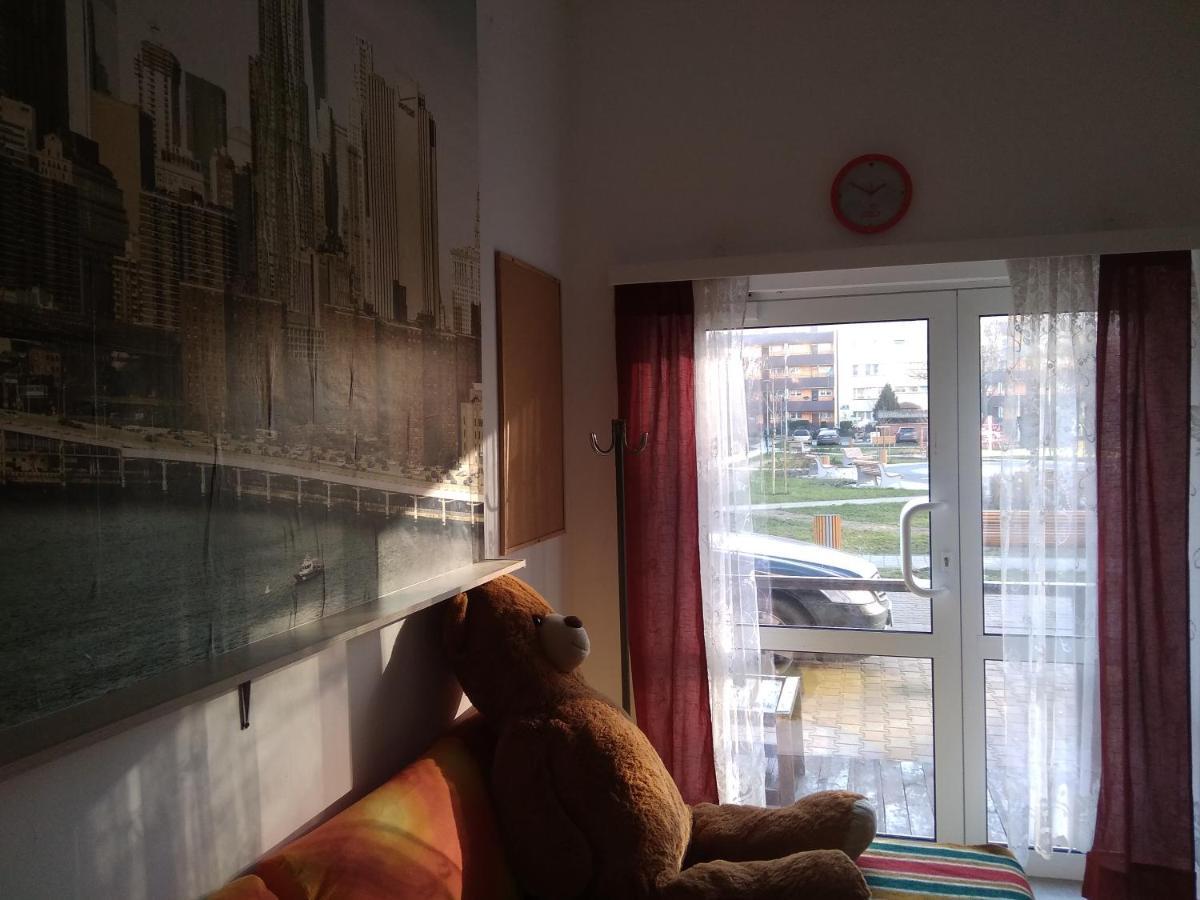 Apartament Przy Parku Noclegi بوتسك المظهر الخارجي الصورة